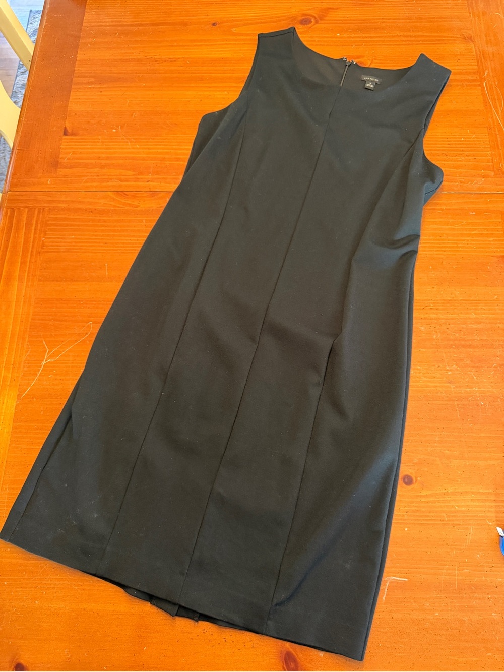 Ann Taylor Black Sleeveless Midi Sheath Dress
